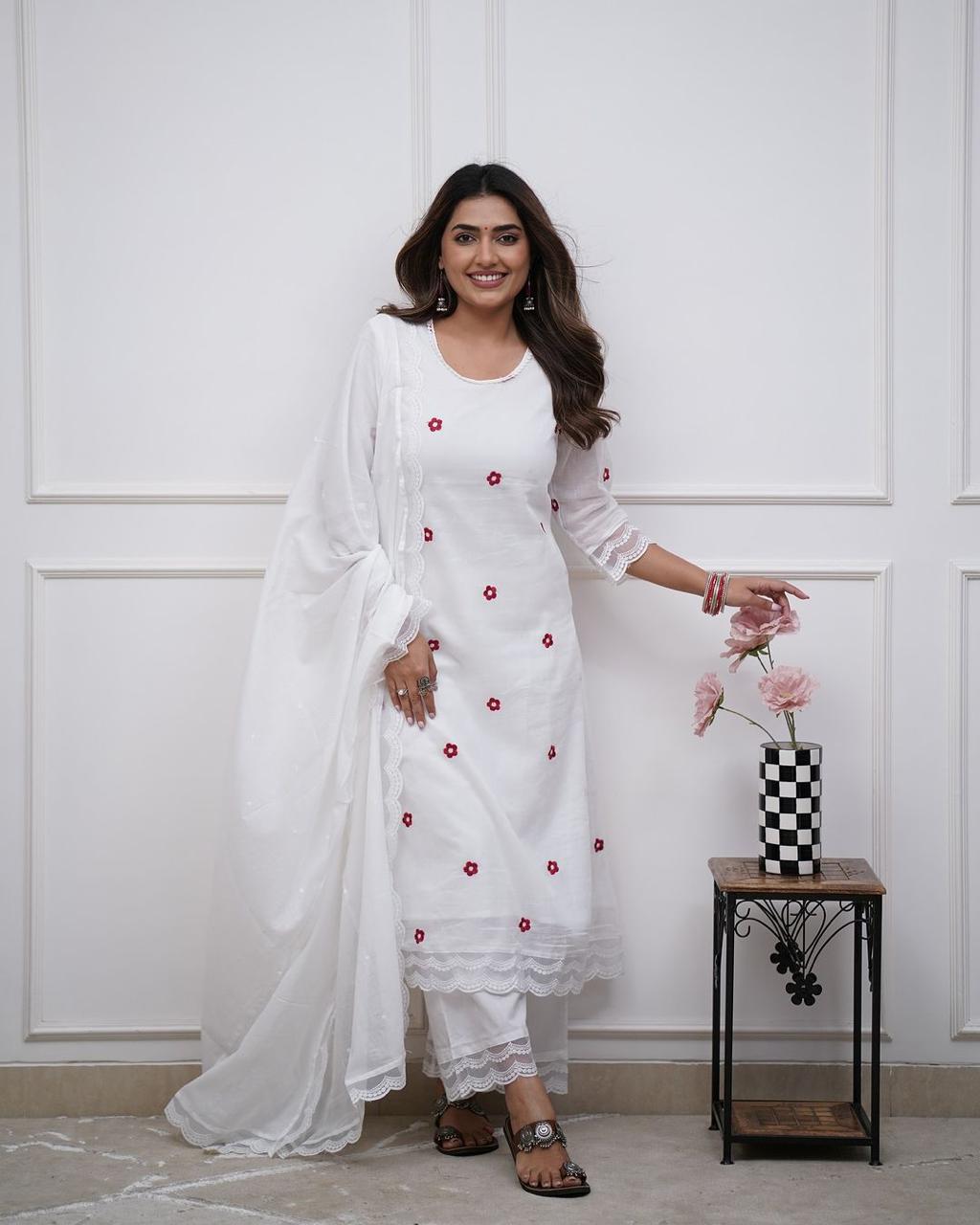 Soni Creation Cotton kurti pant and Dupatta Set