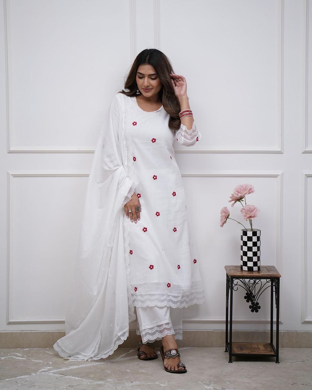 Soni Creation Cotton kurti pant and Dupatta Set